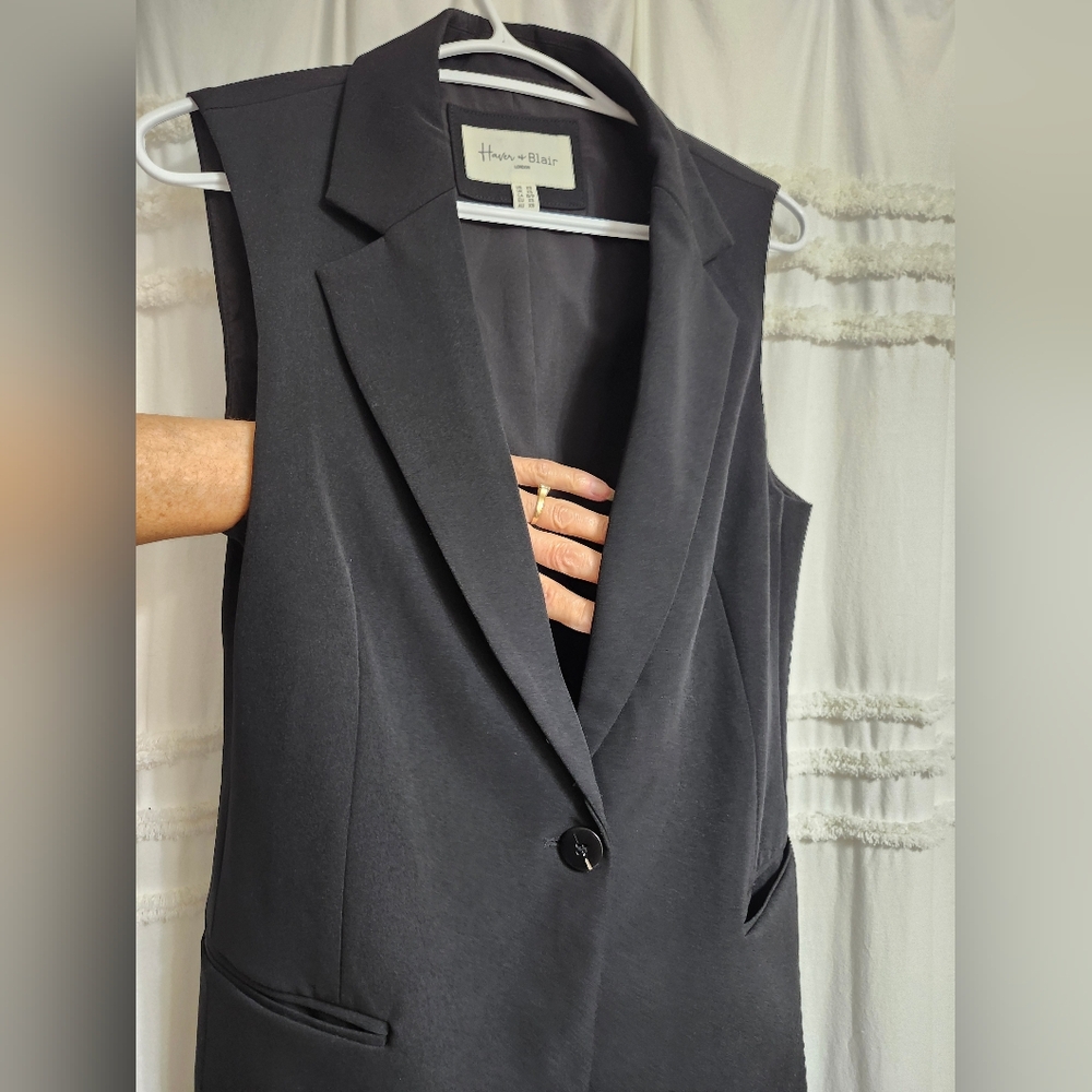 Haver & Blair Black Long Sleeveless Vest.